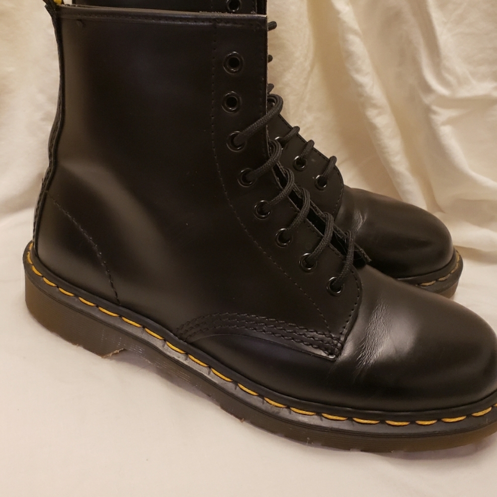Doc Martens - Picture 6 of 11